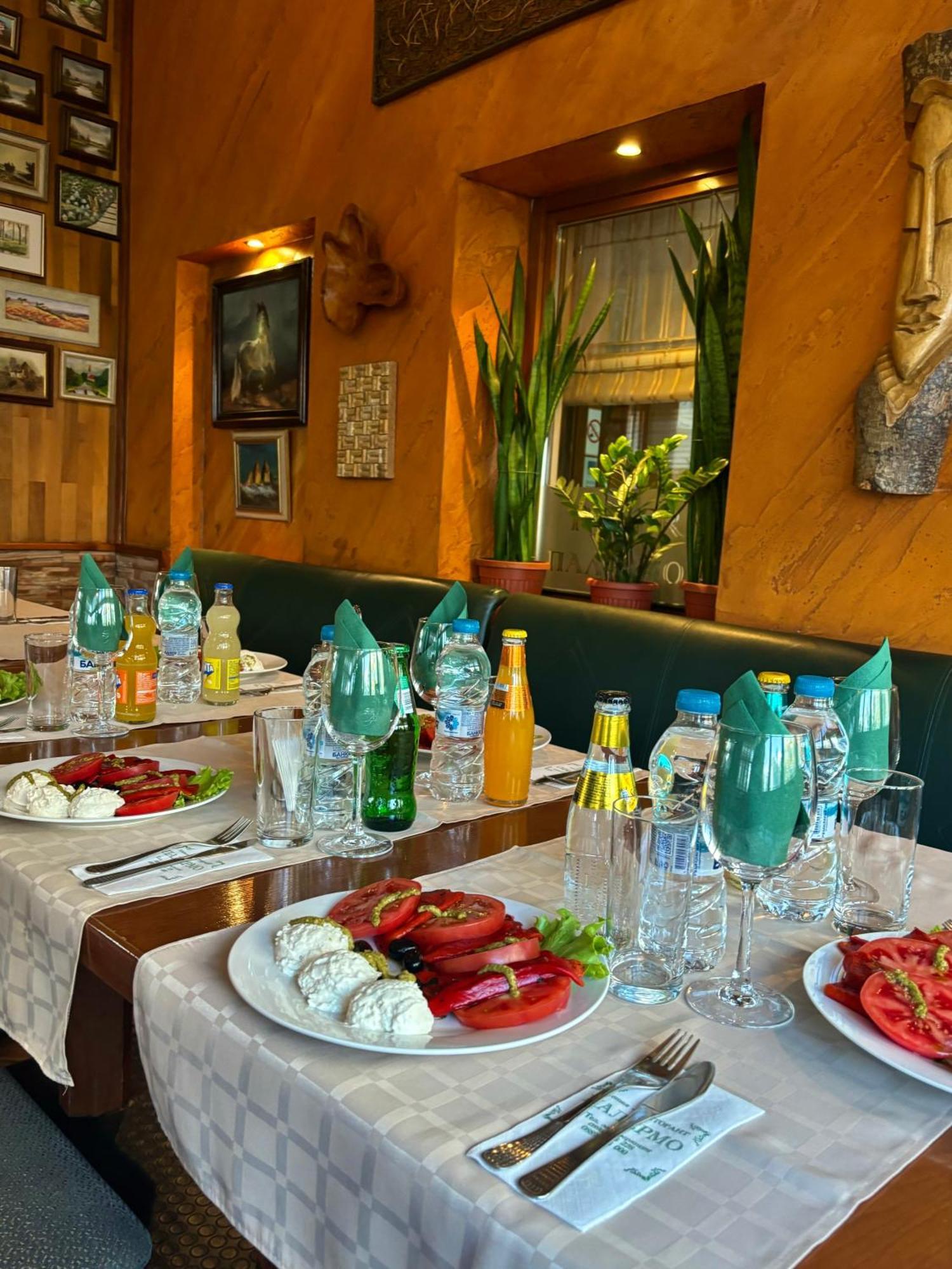 Family Hotel Palermo Tutrakan المظهر الخارجي الصورة